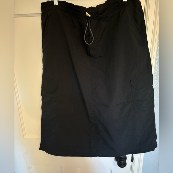 Black Old Navy high waisted utility midi skirt quick dry drawstring waist - Picture 2 of 5